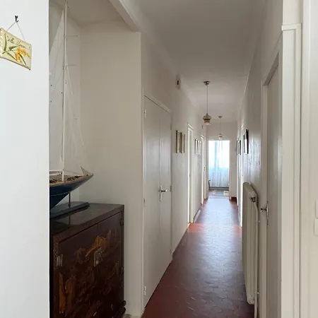Spacieuse Maison De 190 M2, Jardin, La à 15min à Pied - 6 Personnes Villa *