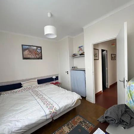 Spacieuse Maison De 180 M2, Jardin, La A 15min A Pied - 6 Personnes