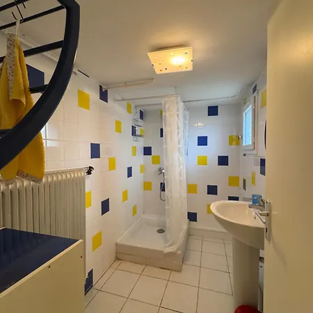 Spacieuse Maison De 190 M2, Jardin, La A 15min A Pied - 6 Personnes فيلة