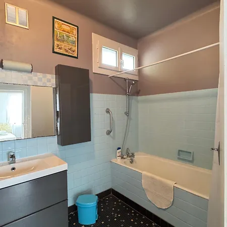 Villa Spacieuse Maison De 190 M2, Jardin, La A 15min A Pied - 6 Personnes