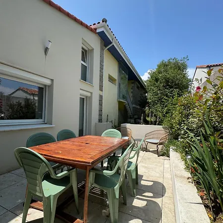 Spacieuse Maison De 190 M2, Jardin, La A 15min A Pied - 6 Personnes فيلة