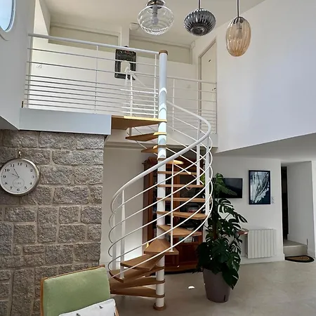 Villa Spacieuse Maison De 190 M2, Jardin, La A 15min A Pied - 6 Personnes
