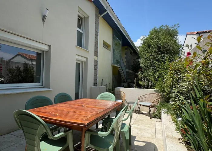 Spacieuse Maison De 190 M2, Jardin, La A 15min A Pied - 6 Personnes Willa