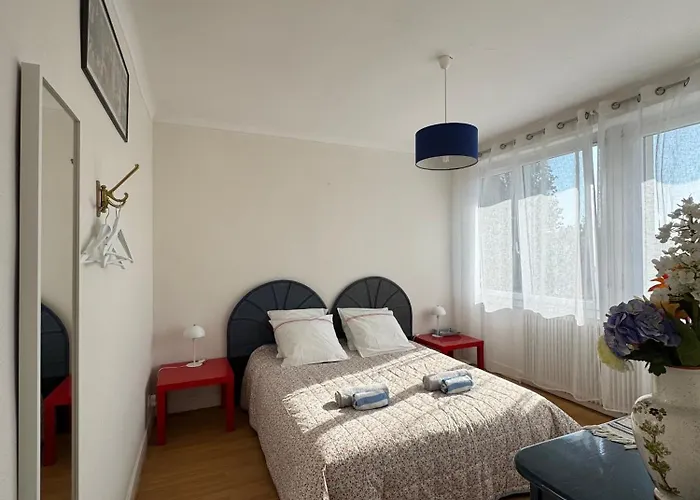 Spacieuse Maison De 190 M2, Jardin, La A 15min A Pied - 6 Personnes